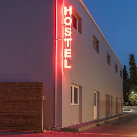 Local Hostel & Suites Potamós エクステリア 写真