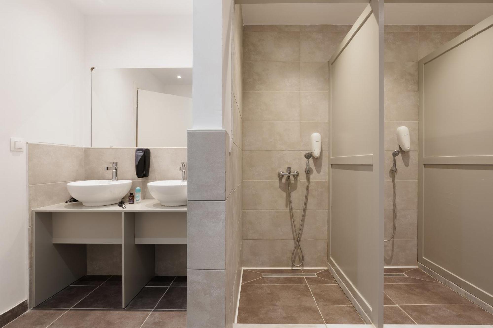 Local Hostel & Suites Potamós エクステリア 写真