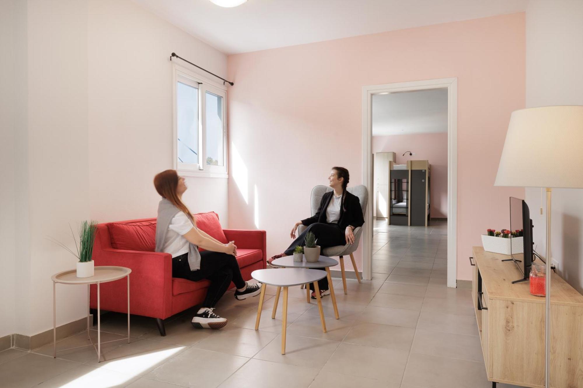 Local Hostel & Suites Potamós エクステリア 写真