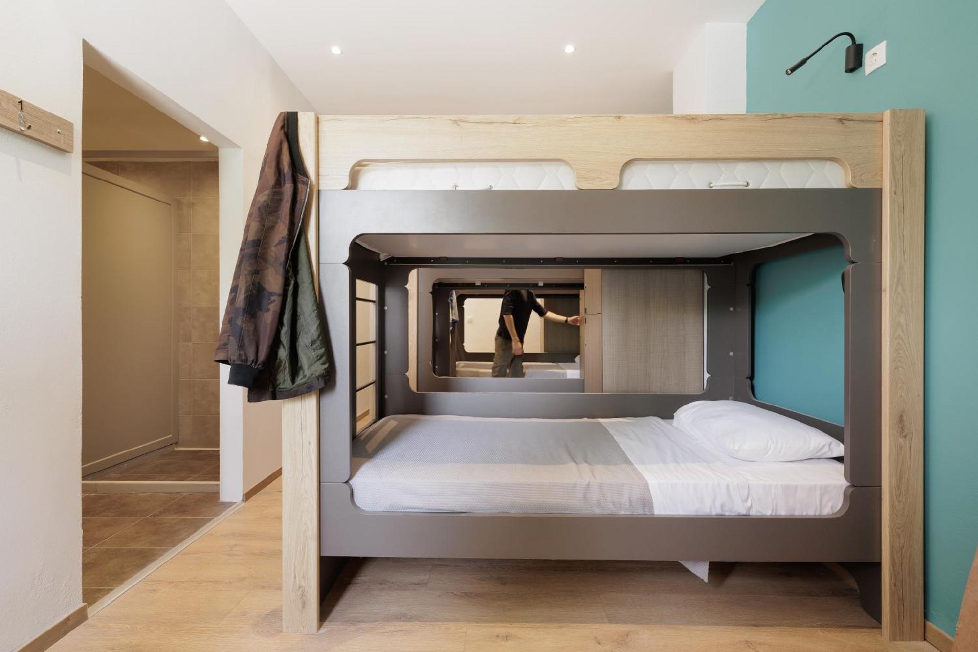 Local Hostel & Suites Potamós エクステリア 写真