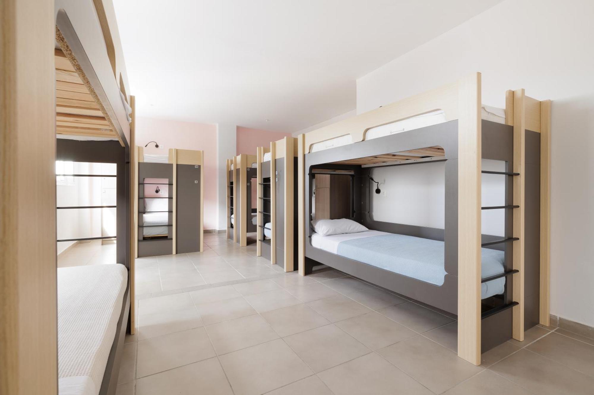 Local Hostel & Suites Potamós エクステリア 写真