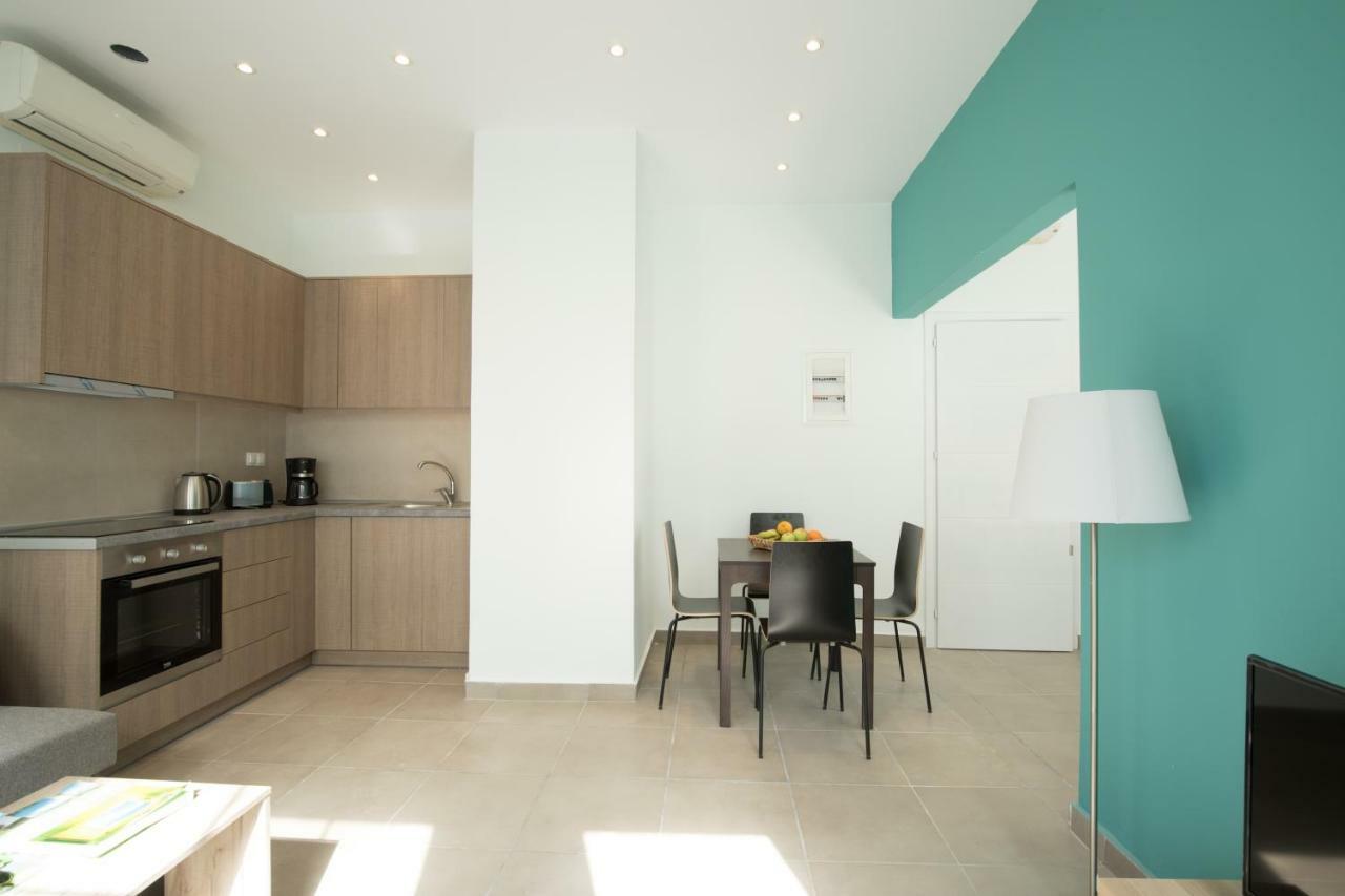 Local Hostel & Suites Potamós エクステリア 写真