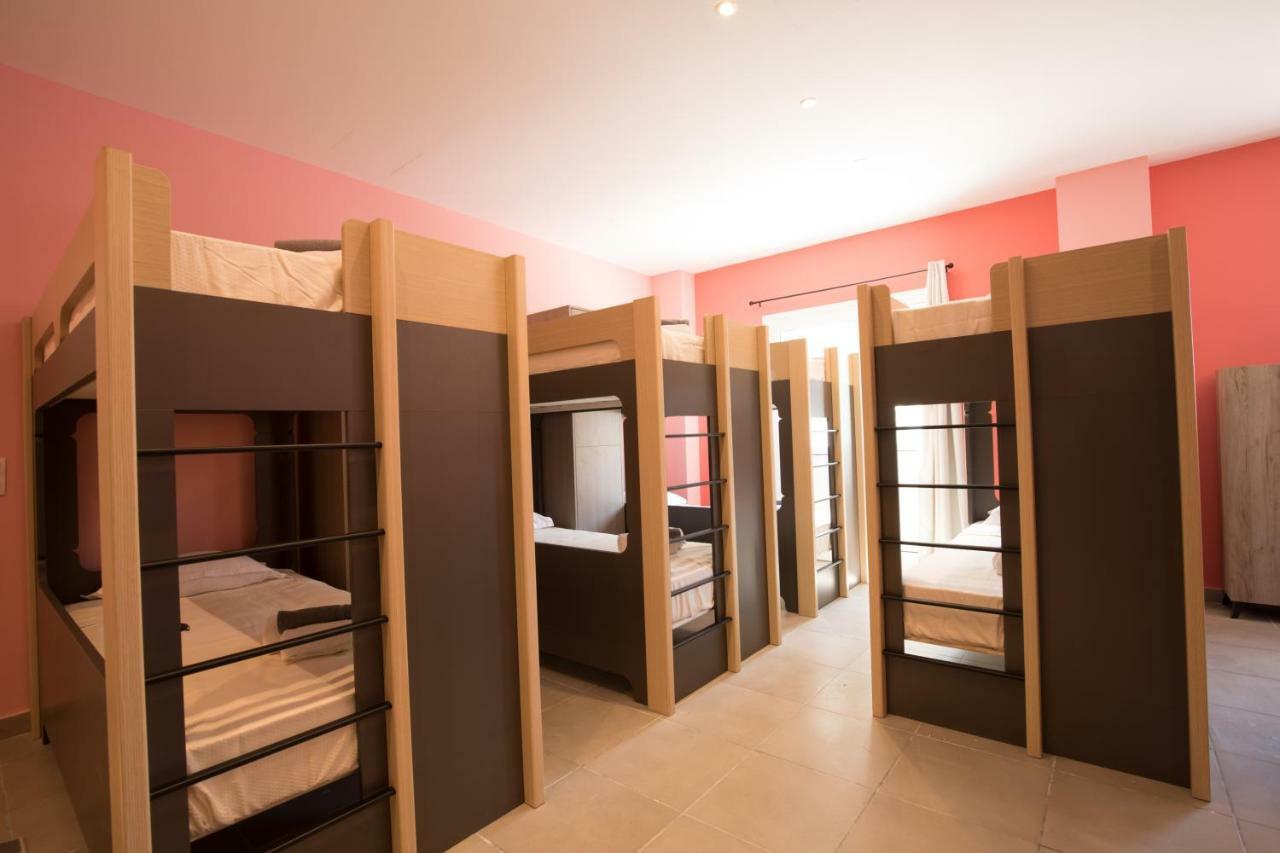 Local Hostel & Suites Potamós エクステリア 写真