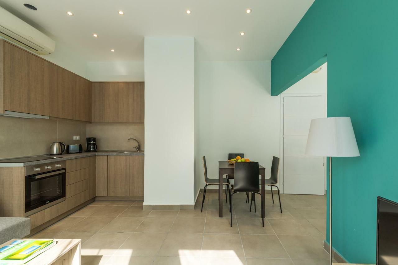 Local Hostel & Suites Potamós エクステリア 写真
