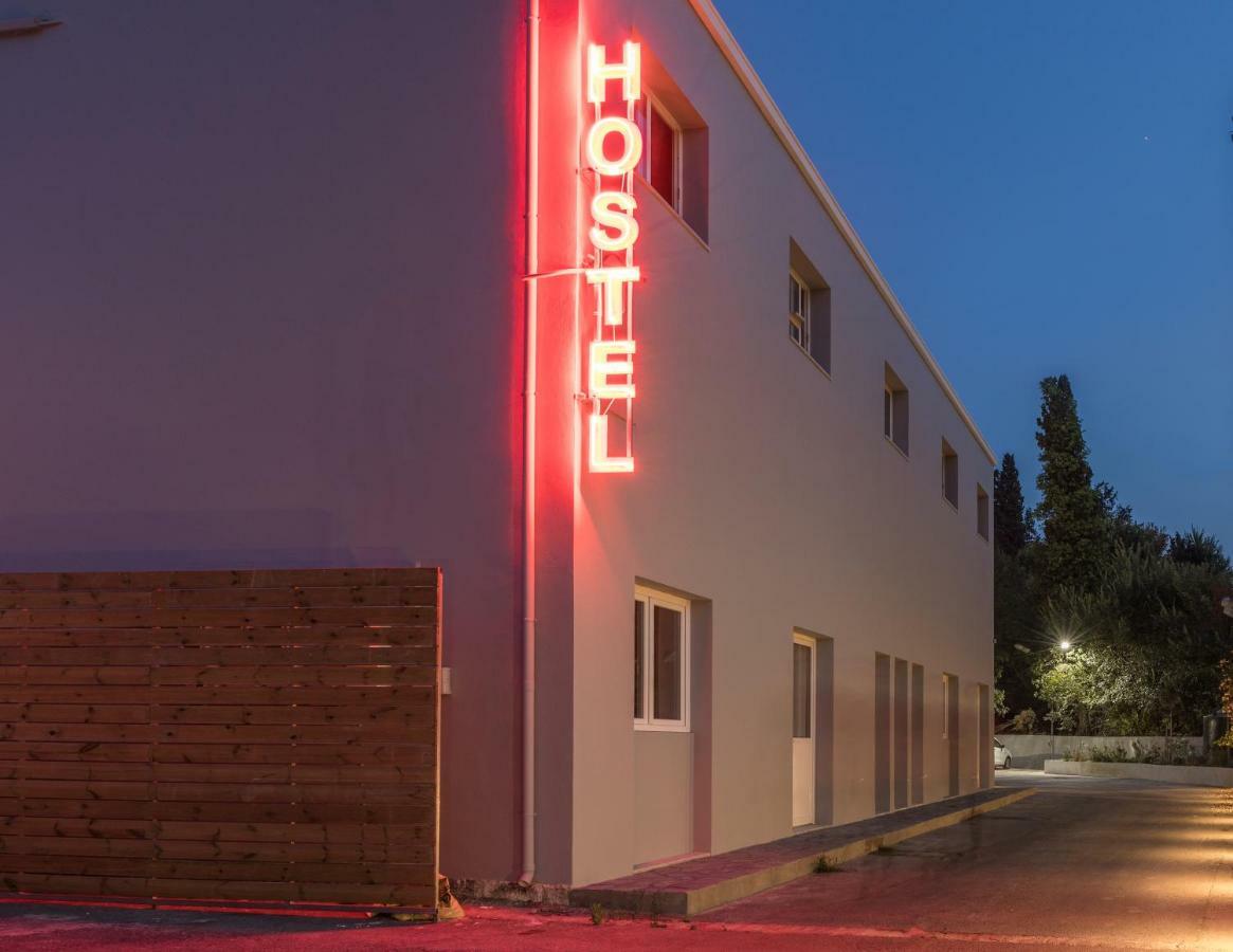Local Hostel & Suites Potamós エクステリア 写真