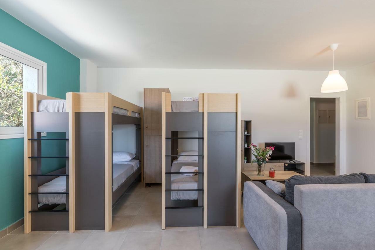Local Hostel & Suites Potamós エクステリア 写真